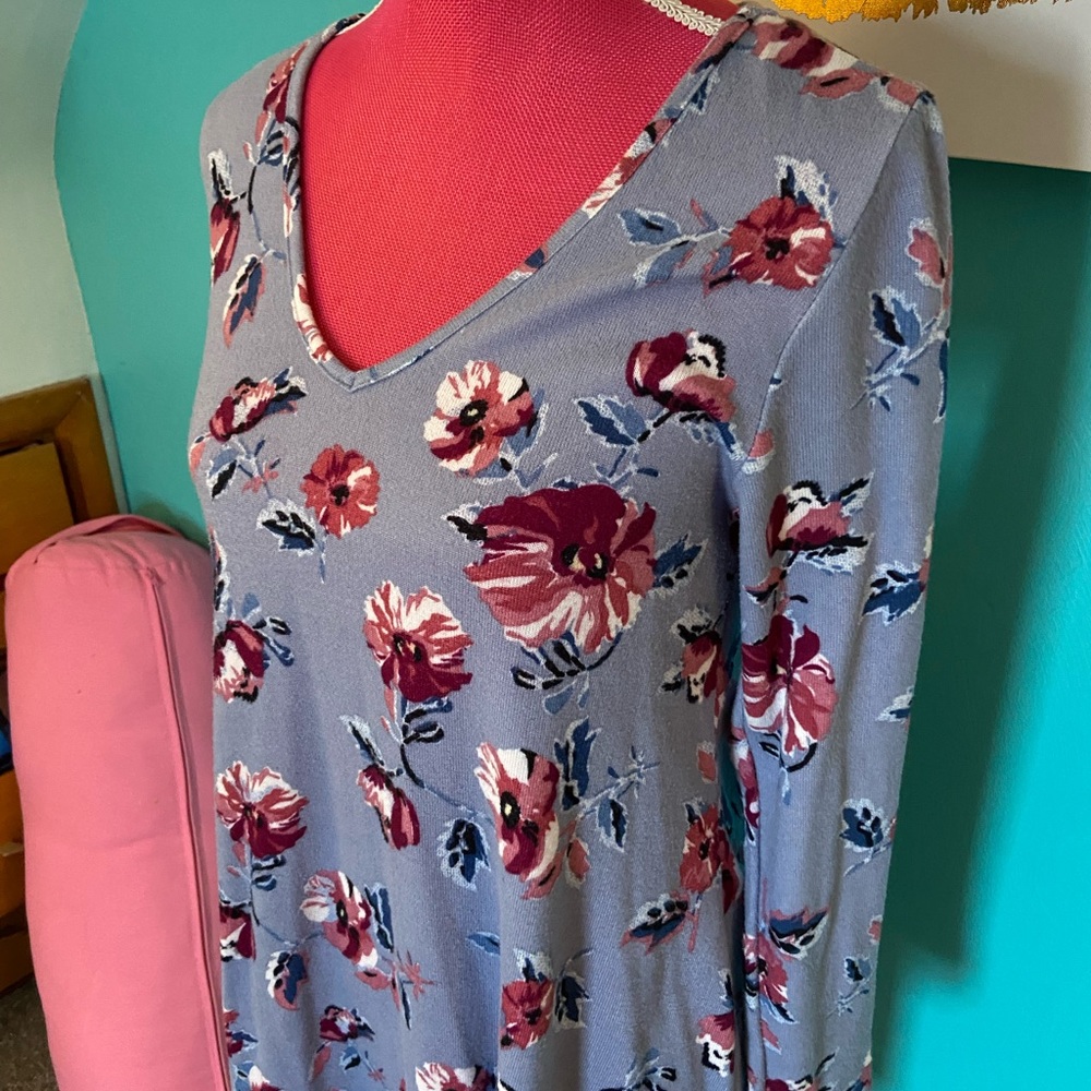 FLORAL DRESS 💙👗 - Picture 2 of 5